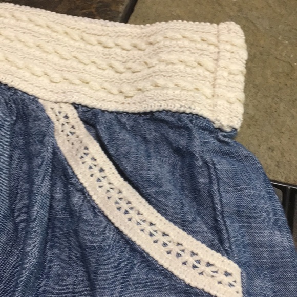 Just Be, Blue and off-white shorts. Size small - Picture 9 of 11